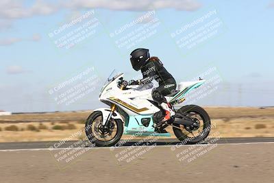 media/Nov-03-2024-TrackDaz (Sun) [[44580f4982]]/B Group/1220pm (Wheelie Bump)/